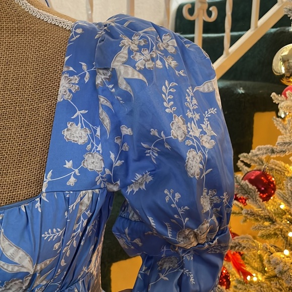 WAYF - Sky Blue Toile Crop Top - Picture 4 of 8